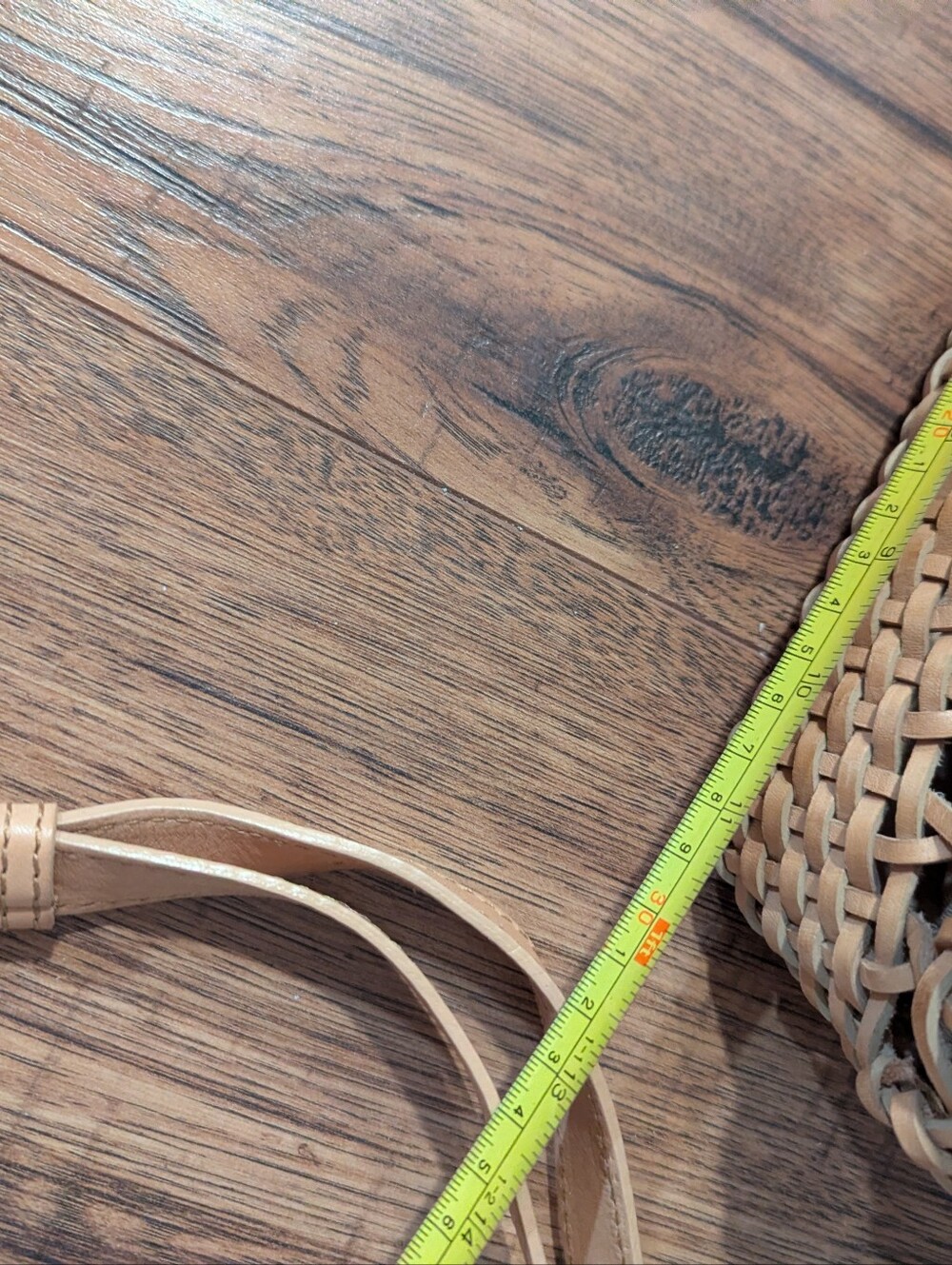 Woven Tote Bag in Light Tan - Stylish Everyday Carry - Picture 5 of 7